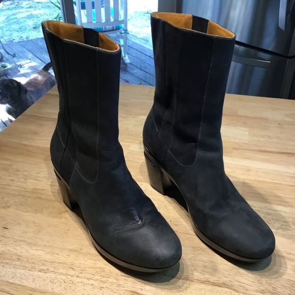 Cole Haan Black Sara Boots w/Nike Air Soles - Picture 7 of 7